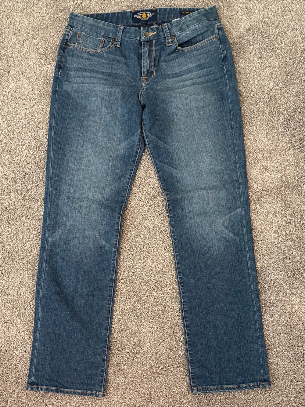 Lucky Brand Medium Wash “The Sweet Jean Straight” 14/32